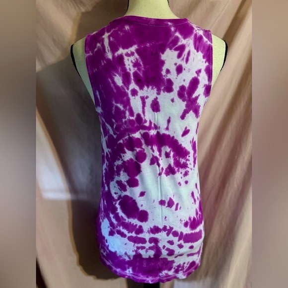 ⭐️ Bundle of 2 tie dye tanks Xs and small - Picture 5 of 7